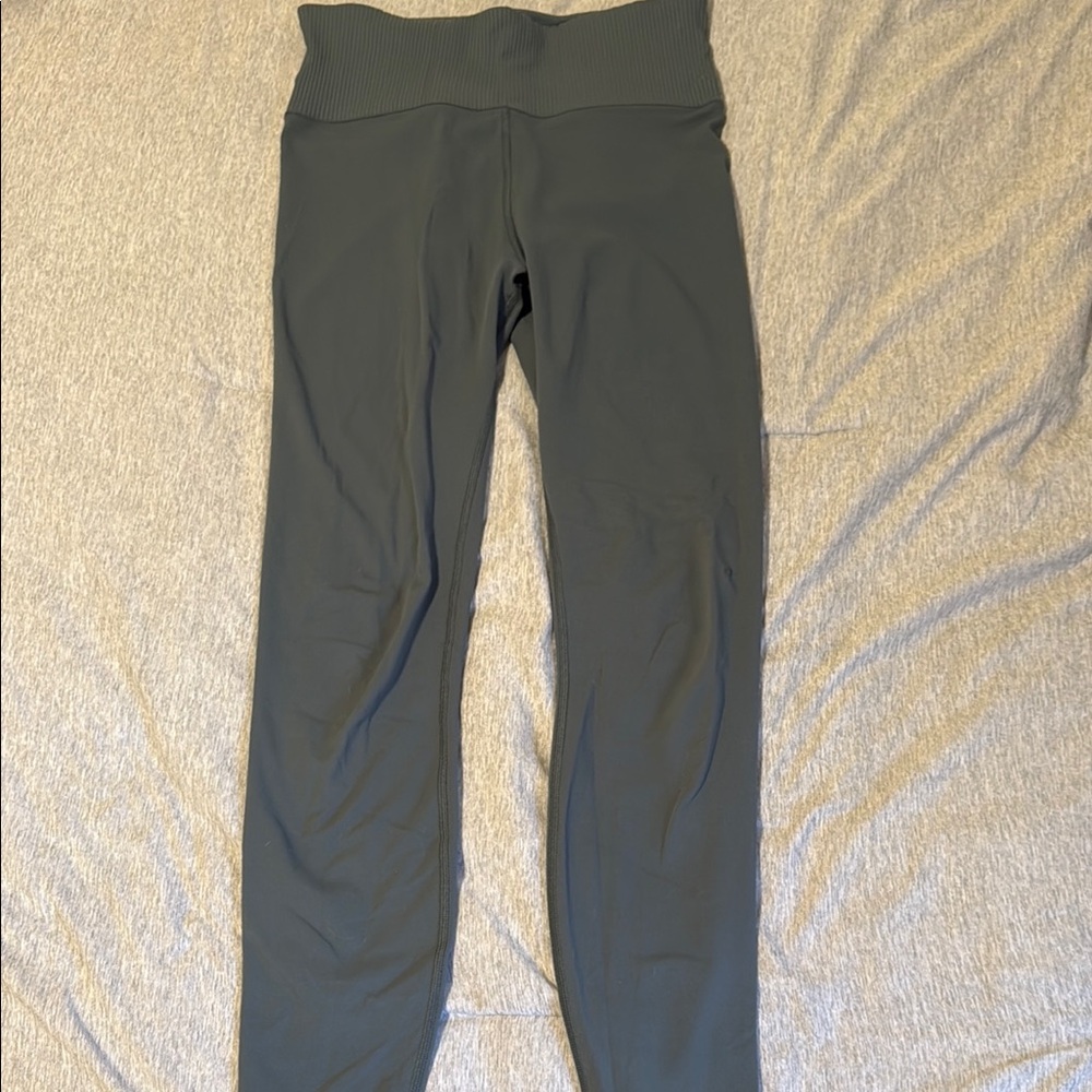Vuori Green High-Waisted Leggings